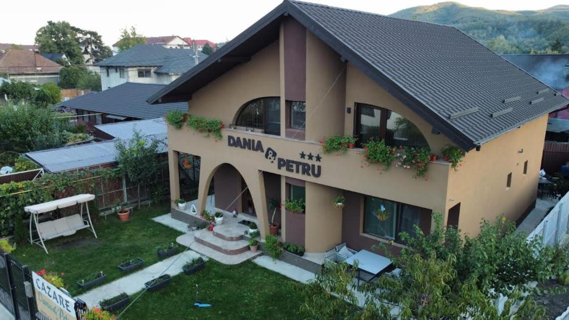 Dania&Petru Residence Tirgu Ocna Exterior photo